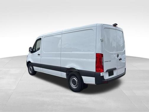 2025 Mercedes-Benz Sprinter 2500 Standard Roof