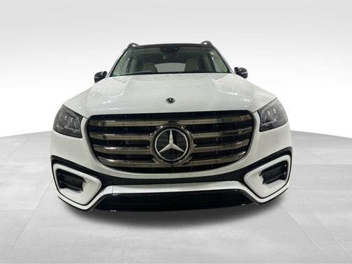 Moonlight White 2026 Mercedes-Benz GLS 450 4MATIC