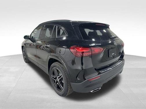 2025 Mercedes-Benz GLA 250 Base 4MATIC