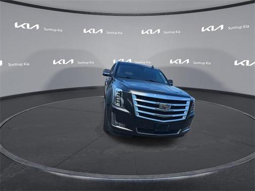 2016 Cadillac Escalade ESV Luxury
