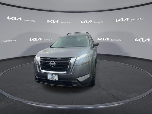 2024 Nissan Pathfinder SV FWD