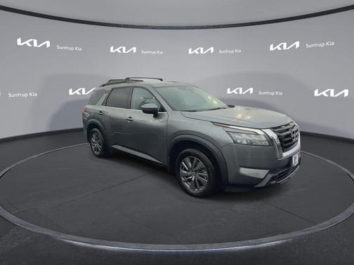2024 Nissan Pathfinder SV FWD