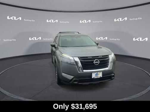 2024 Nissan Pathfinder SV FWD