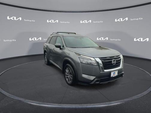 2024 Nissan Pathfinder SV FWD