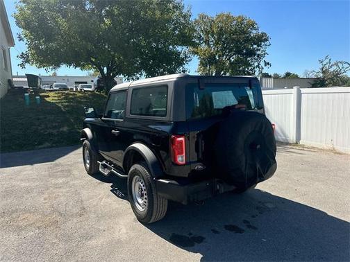 2023 Ford Bronco Base