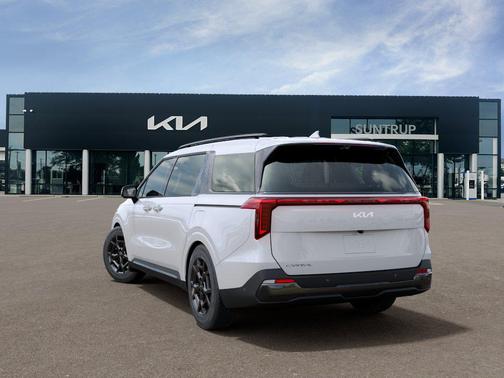 Snow 2026 Kia Carnival SX Prestige