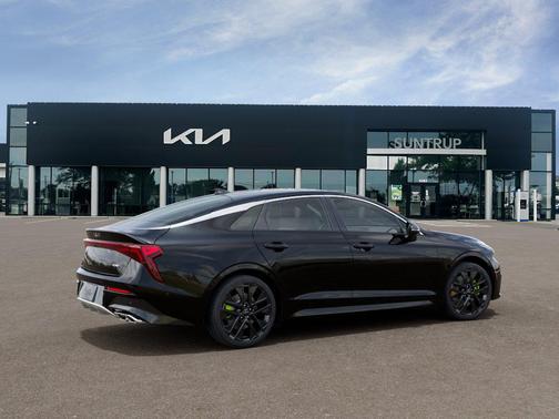 Aurora Black Pearl 2026 Kia K5 GT