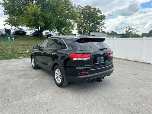2018 Kia Sorento LX