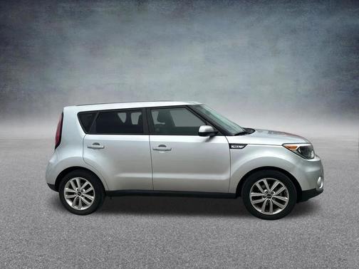 Bright Silver 2018 Kia Soul +