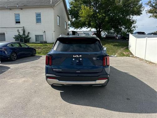 2024 Kia Sorento S
