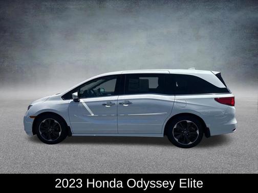 White 2023 Honda Odyssey Elite