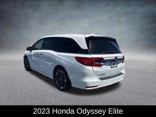 White 2023 Honda Odyssey Elite