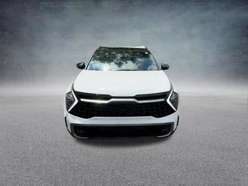 Glacier White Pearl/Ebony Black Roof 2024 Kia Sportage S