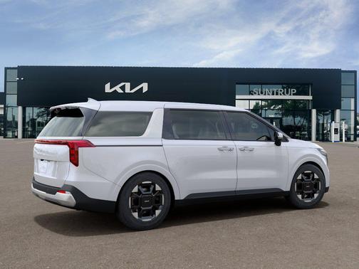Snow 2026 Kia Carnival EX