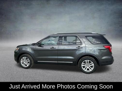 Magnetic 2018 Ford Explorer XLT