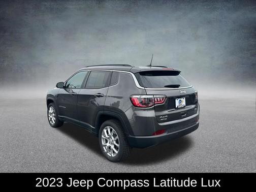 Granite Crystal Metallic Clearcoat 2023 Jeep Compass Latitude Lux