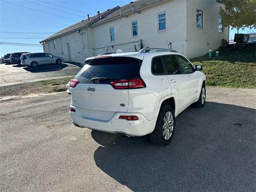 2016 Jeep Cherokee Overland