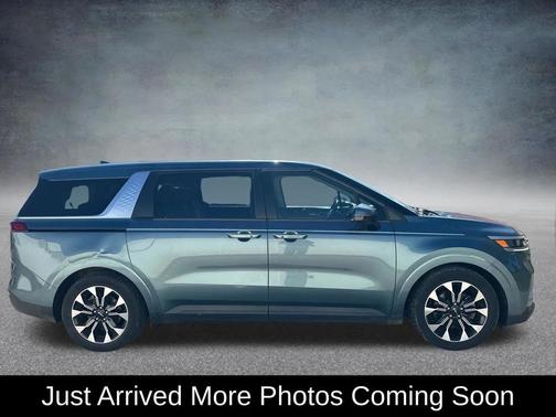 Astra Blue 2024 Kia Carnival EX