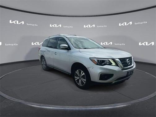 2019 Nissan Pathfinder SV