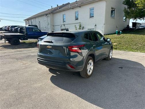 2025 Chevrolet Trax LS