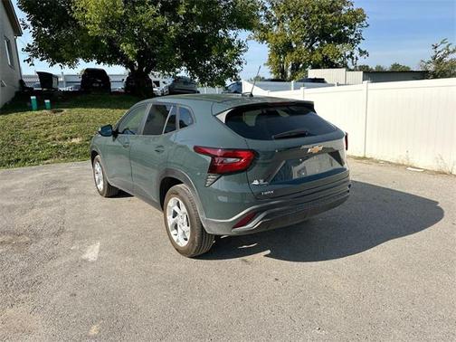 2025 Chevrolet Trax LS