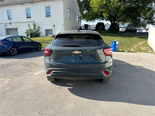 2025 Chevrolet Trax LS