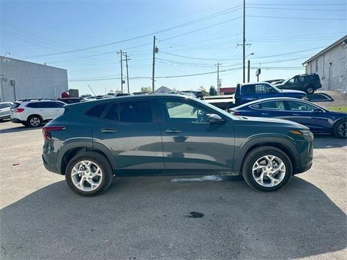 2025 Chevrolet Trax LS