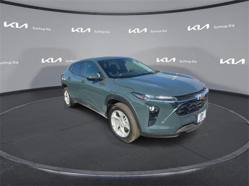 2025 Chevrolet Trax LS
