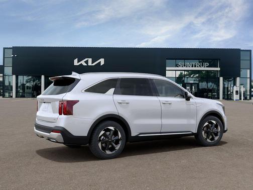 Snow White Pearl 2026 Kia Sorento Hybrid EX