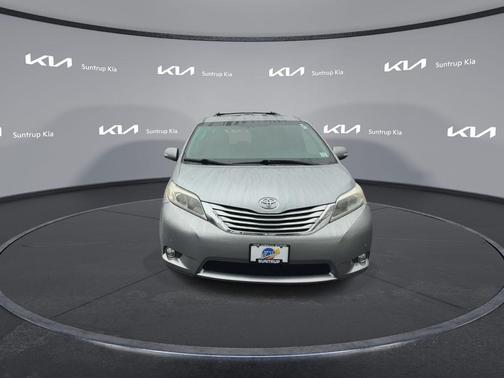 2017 Toyota Sienna Limited Premium