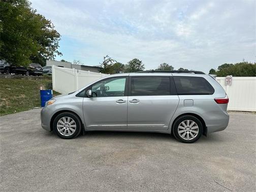 2017 Toyota Sienna Limited Premium