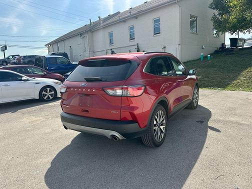 2020 Ford Escape Titanium