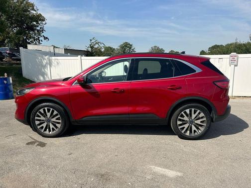 2020 Ford Escape Titanium