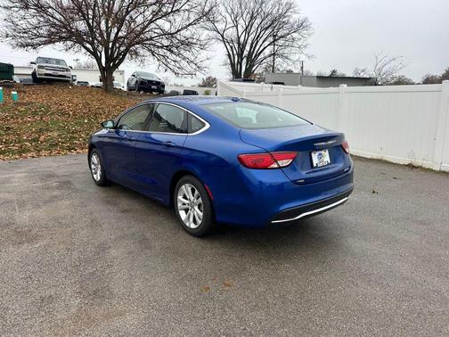 2016 Chrysler 200 Limited