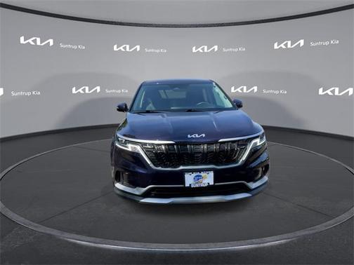 2023 Kia Carnival LX
