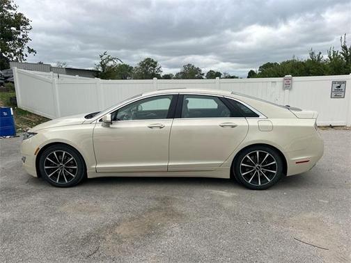 2016 Lincoln MKZ Base