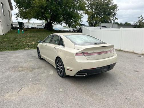 2016 Lincoln MKZ Base