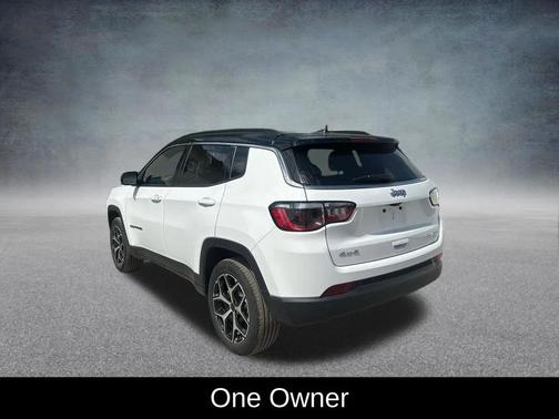 Bright White Clearcoat 2026 Jeep Compass Limited