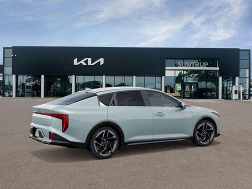 2025 Kia K4 GT-Line