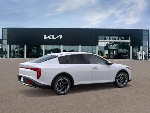 Snow White Pearl 2025 Kia K4 EX