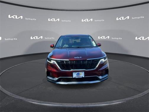 2023 Kia Carnival LX
