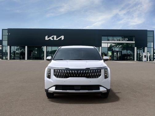 Snow White 2026 Kia Carnival LXS