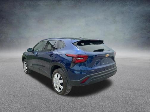 Blue Glow Metallic 2024 Chevrolet Trax LS