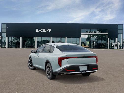 2025 Kia K4 EX