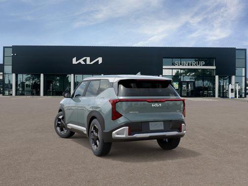 Green 2027 Kia Seltos EX