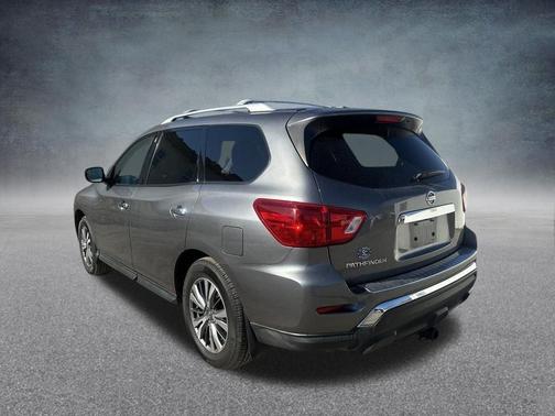 2018 Nissan Pathfinder S