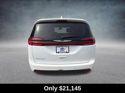 Bright White Clearcoat 2021 Chrysler Pacifica Touring L