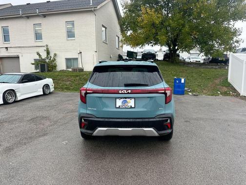 2025 Kia Seltos EX