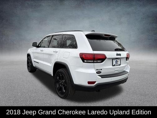 Bright White Clearcoat 2018 Jeep Grand Cherokee Upland