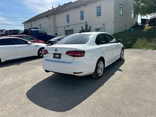 2017 Volkswagen Jetta 1.8T SEL